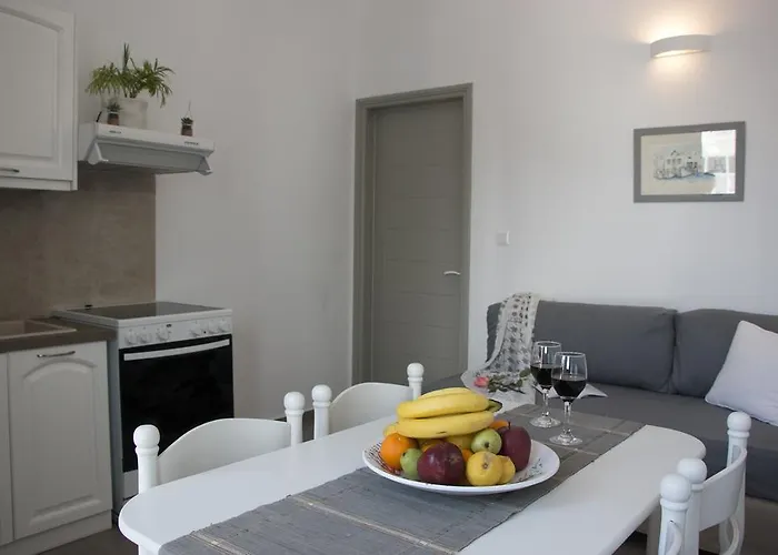 Angelique Apartment *