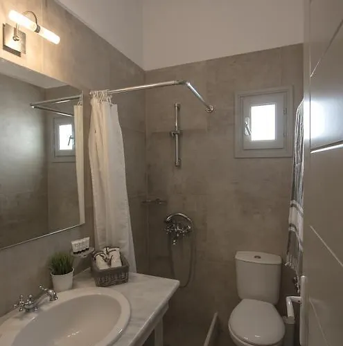 Angelique * Antiparos Town